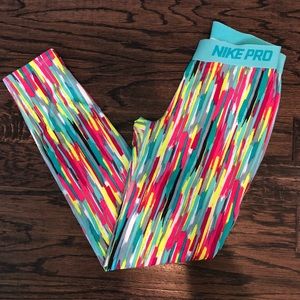 Girls Nike Pro tights, size Large 💜